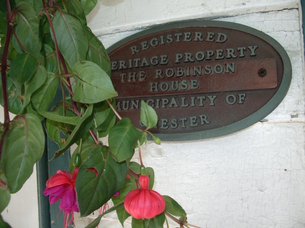 Mecklenburgh Inn Chester Bagian luar foto